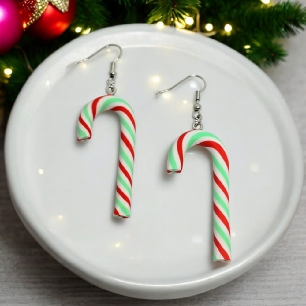 Candy Cane Striped Christmas Holiday Fashion Earrings NEW Women's‎ Jewelry